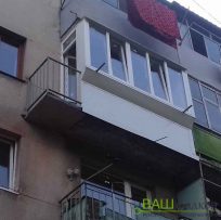 Двері на балконі Львів