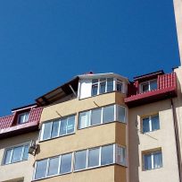 скління балкона Львів Ваш Балкон