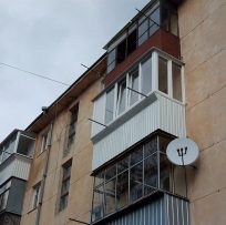 Ремонт балкона з виносом вперед 14