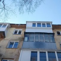 скління балкону у Львові компанією Ваш Балкон 17