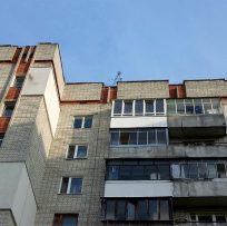 скління балкона у Львові компанією Ваш Балкон 18