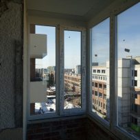 засклення балкона у Львові компанією Ваш Балкон 10