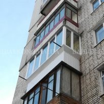 Заскління балкона з виступом у Львові 23