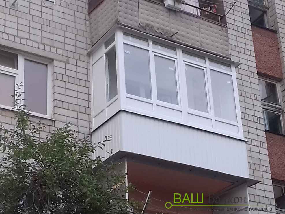 Монтаж металопластикових вікон на балкон Львів