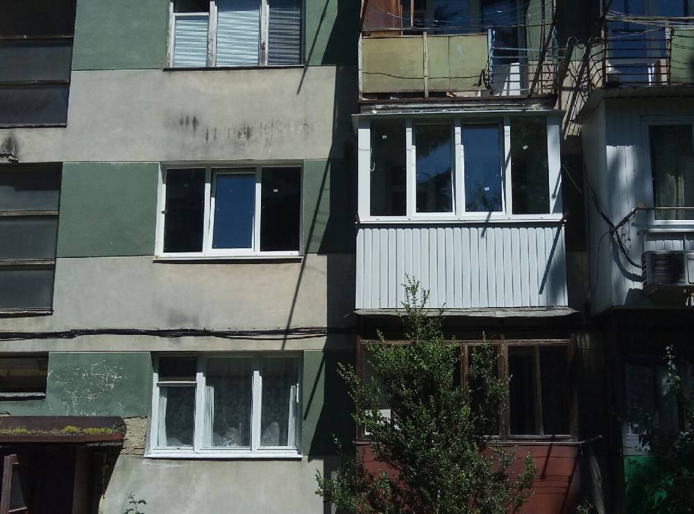 Ремонт балкона и остекление квартиры Львов