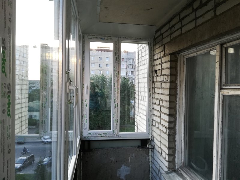 Заскління балкона після вирівнювання основи Львів