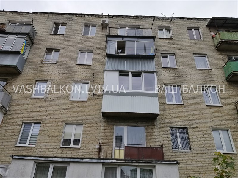Демонтаж балкона і монтаж балкона з склінням Львів