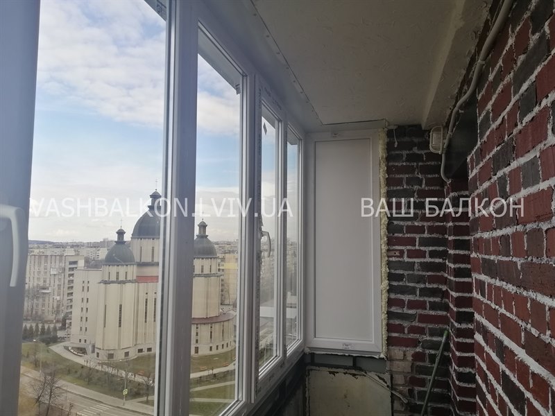Скління балкона на 12 поверсі Львів