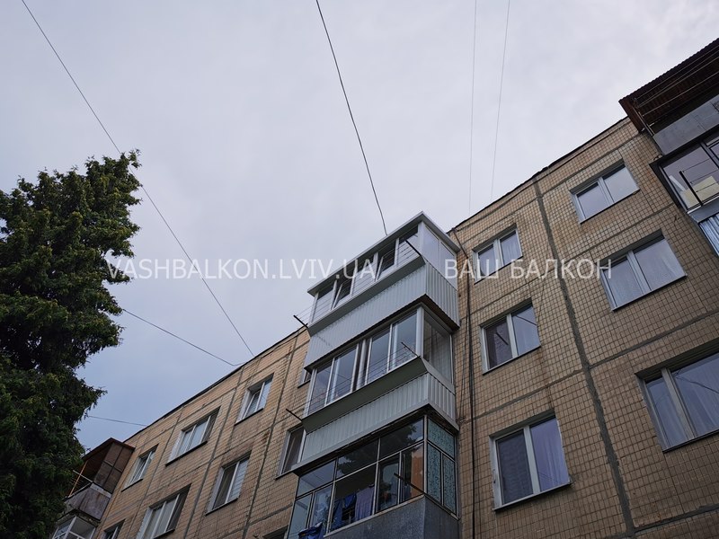 Розширений балкон Львів. Ремонт плити і скління