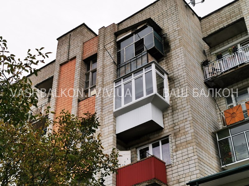 Г-подібний балкон з виносом (м. Миколаїв)