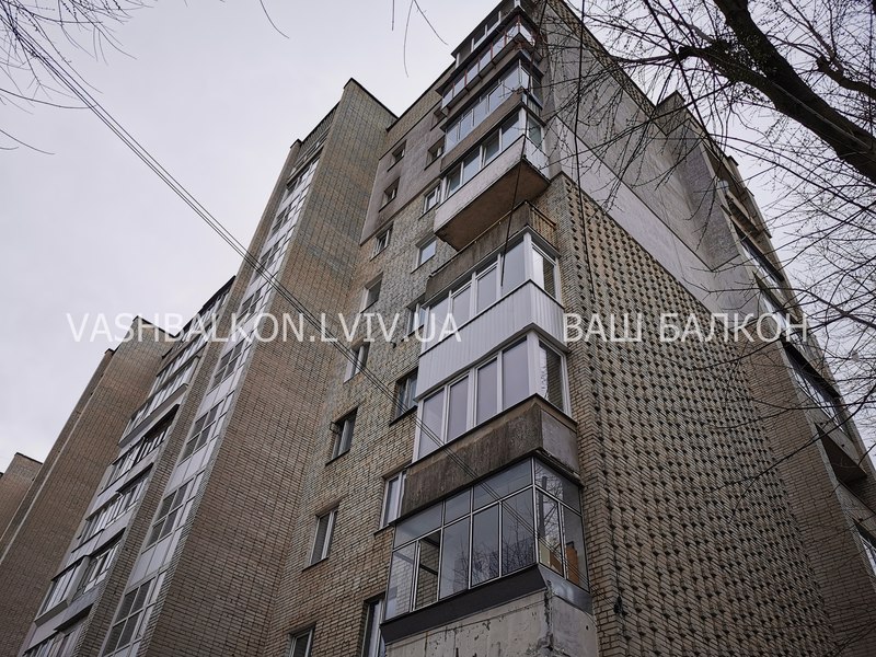 Скління балкона на новій основі у Львові