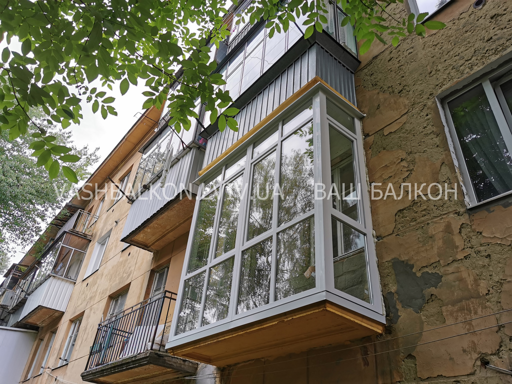Остекление балкона панорамными окнами Львов