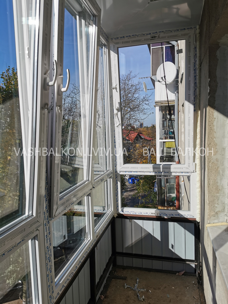 Новий балкон – скління балкона