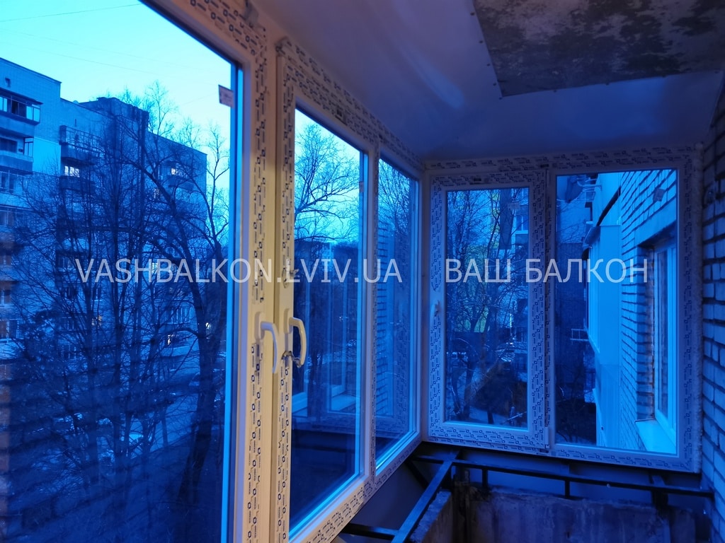Засклення балкона з обшивкою Львів