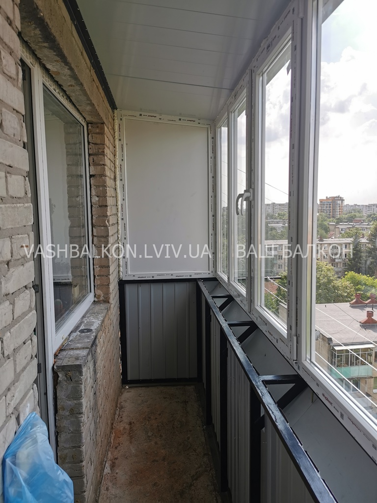Великий балкон Львів ремонт та скління