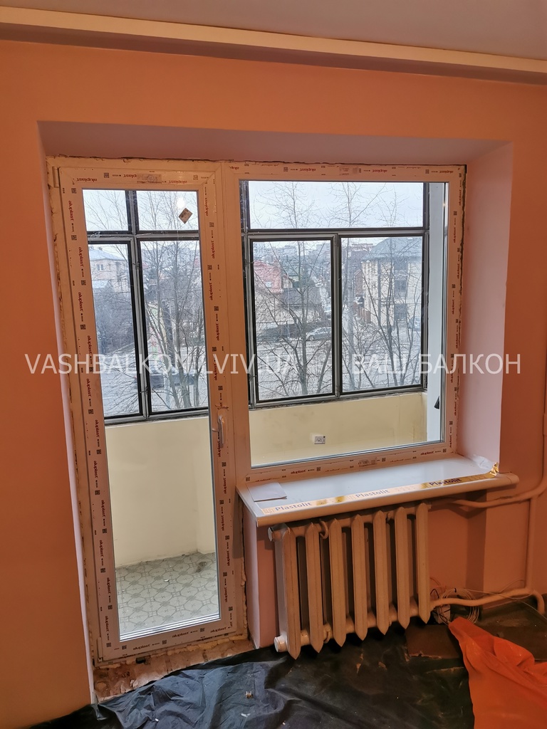 Вікно з дверима на балкон Львів