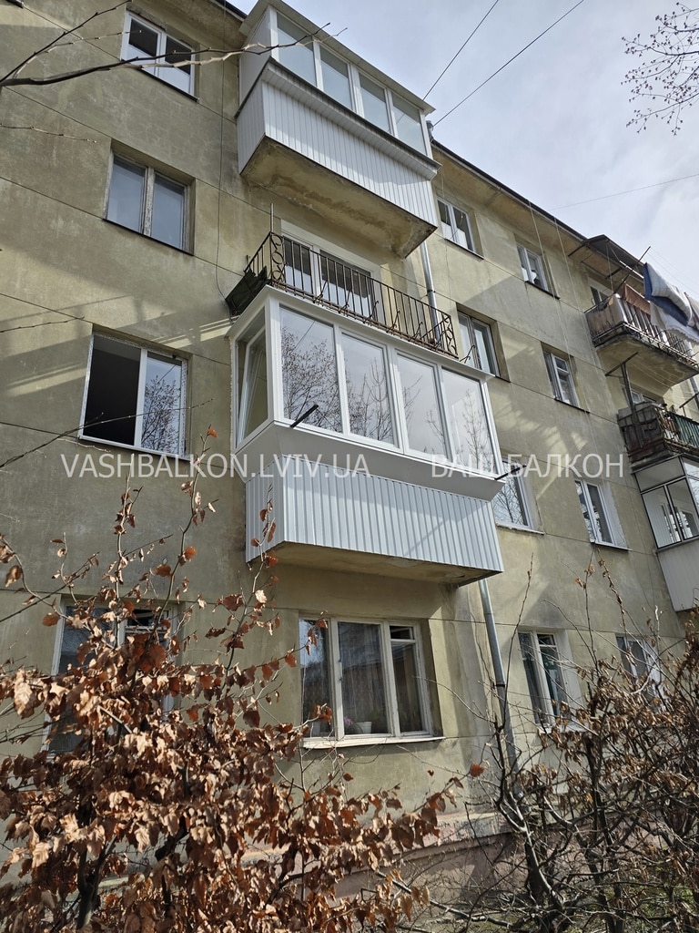 Балкон у всі сторони розширення Львів